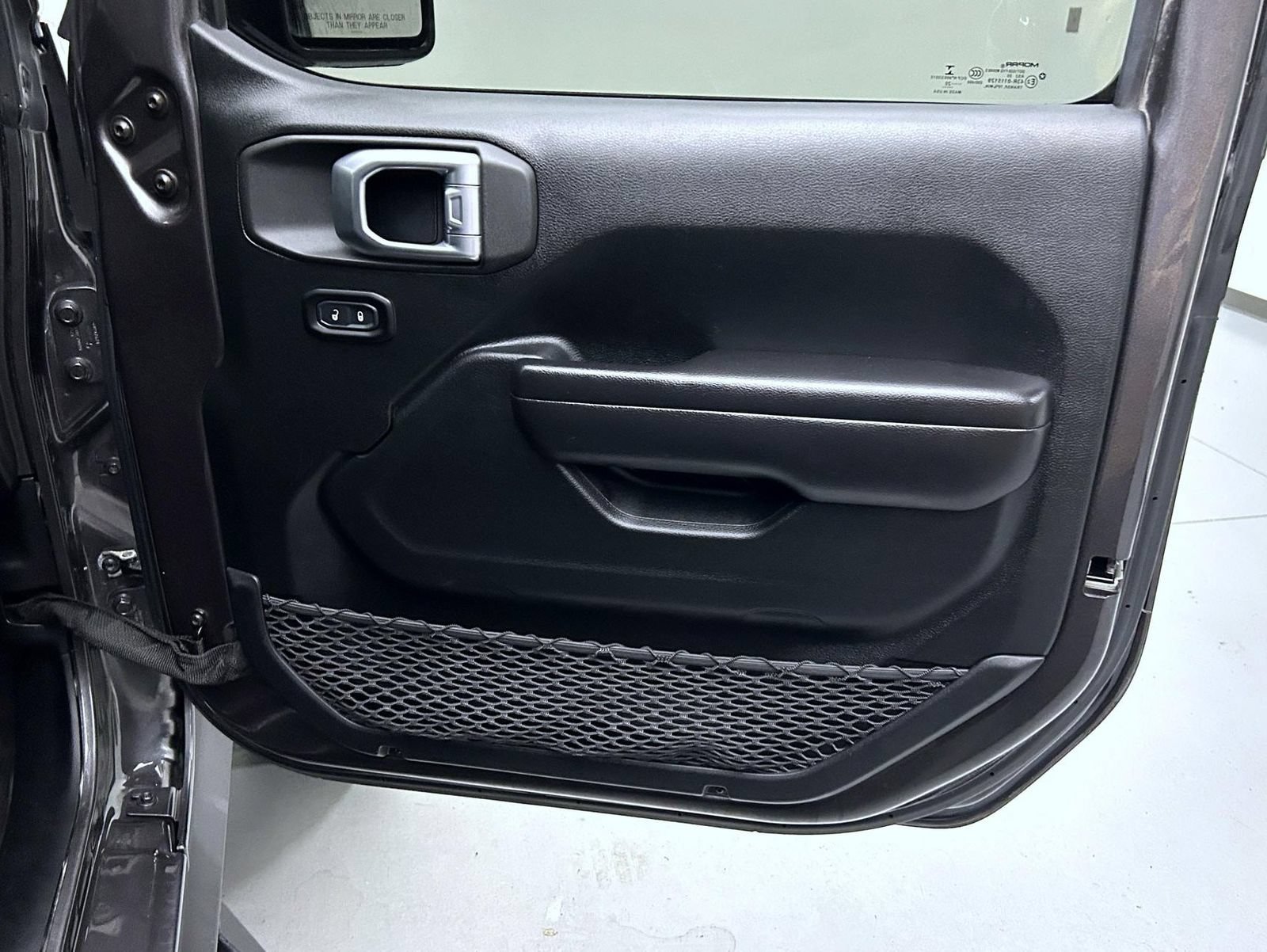 Used 2020 Jeep Wrangler Sport AWD/4WD image 16
