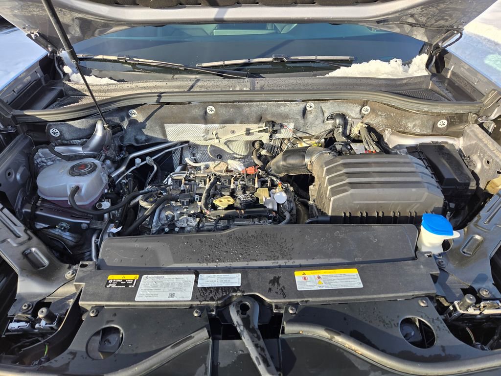 Used 2025 Volkswagen Atlas SE image 33