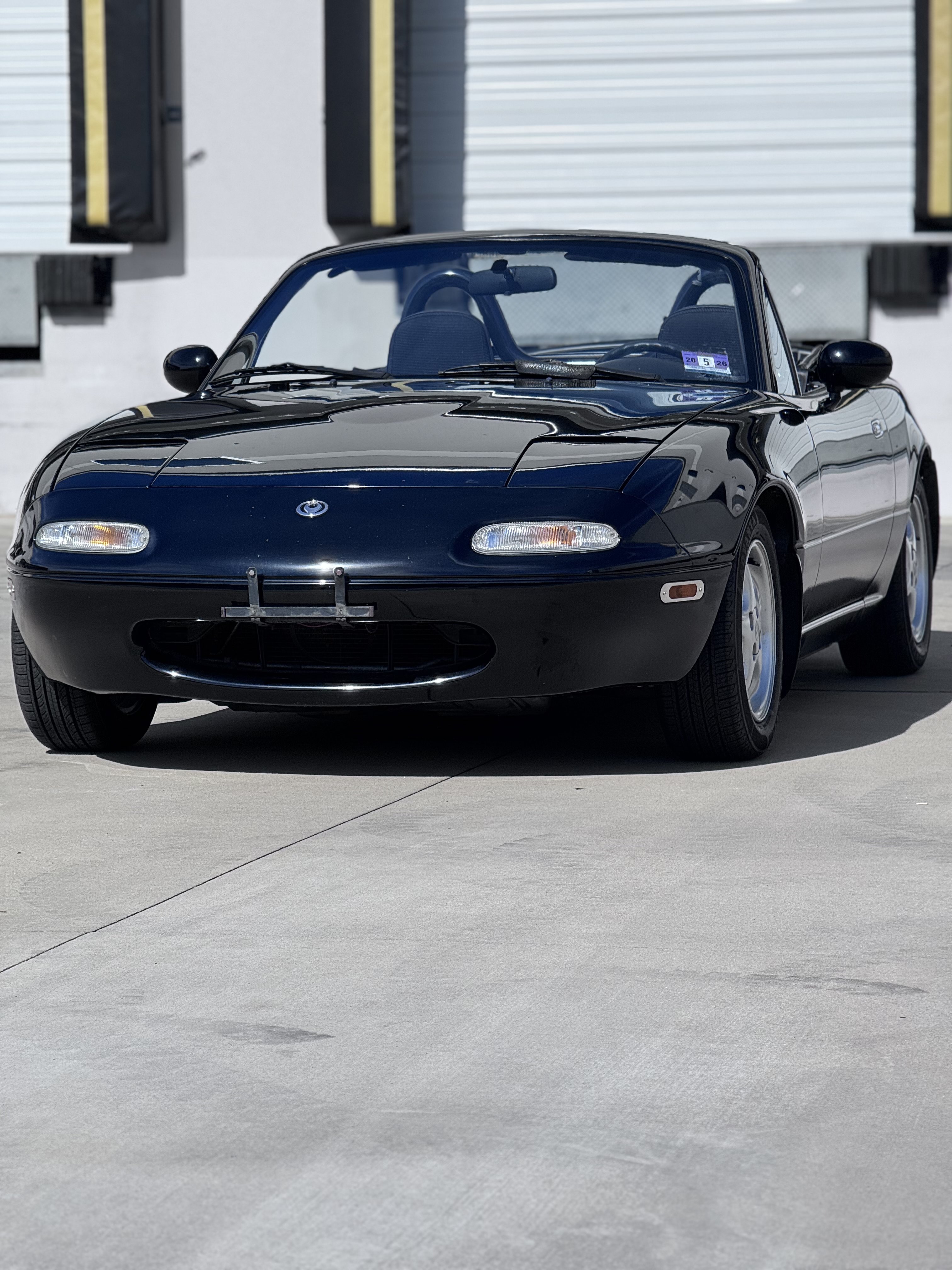 Used 1996 MAZDA MX-5 Miata RWD image 1