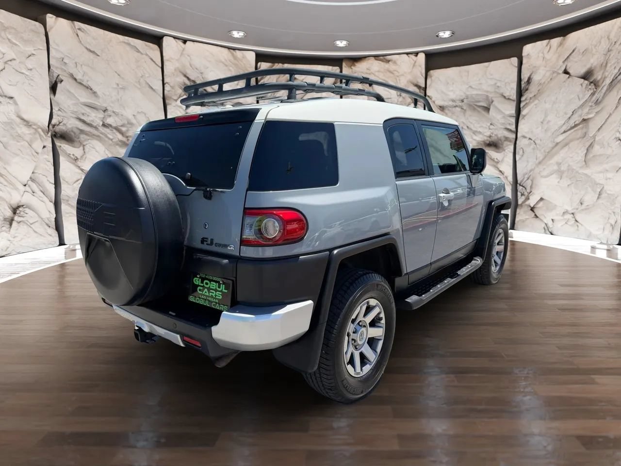 Used 2014 Toyota FJ Cruiser 4WD w/ Upgrade Package image 5
