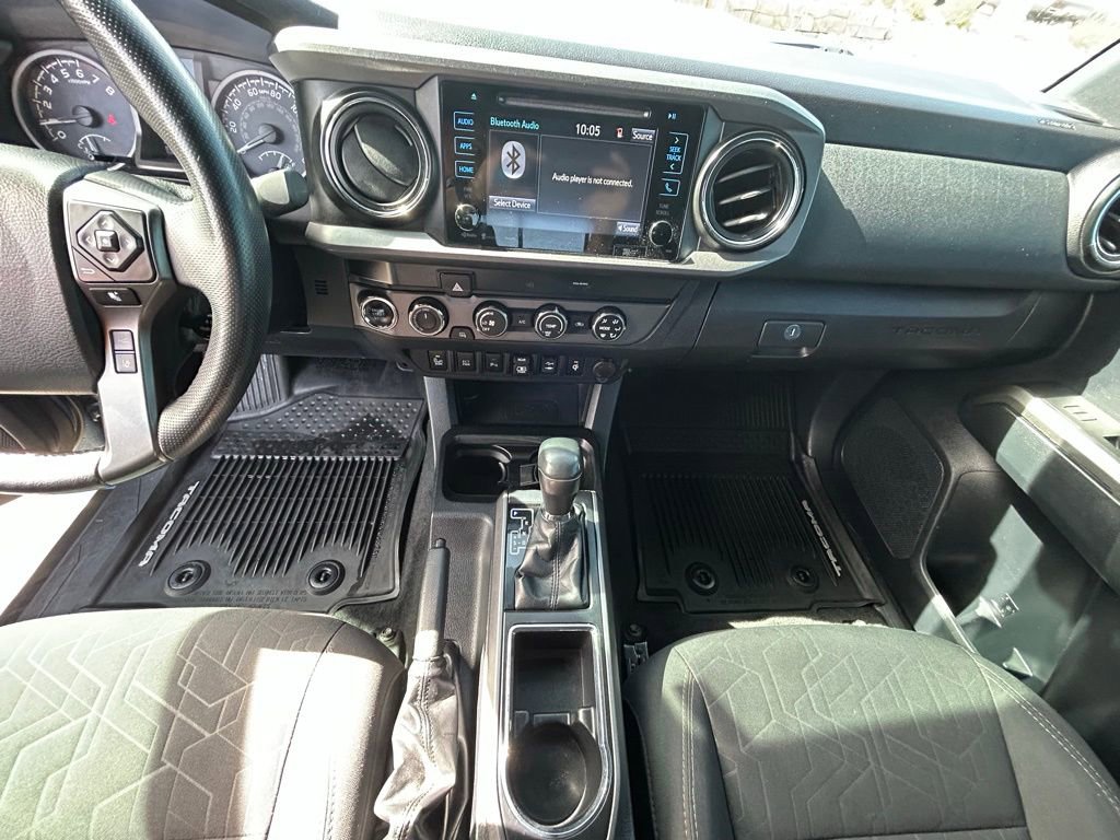 Used 2019 Toyota Tacoma TRD Sport w/ Technology Package image 19