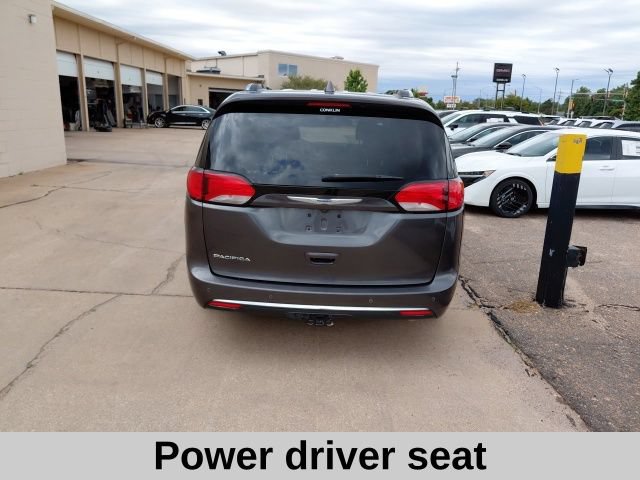 Used 2019 Chrysler Pacifica Touring-L Plus FWD image 6