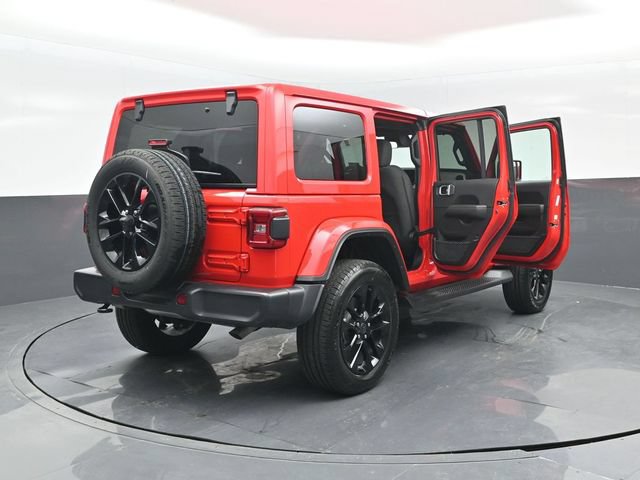 Used 2025 Jeep Wrangler Unlimited Sahara AWD/4WD image 27