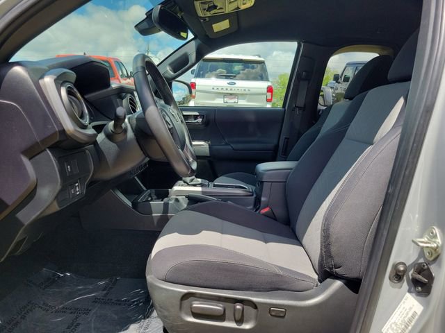 Used 2020 Toyota Tacoma TRD Off-Road w/ TRD Premium Off Road Package AWD/4WD image 13