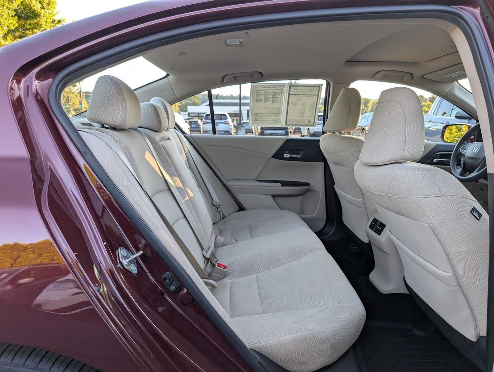 Used 2017 Honda Accord EX image 12