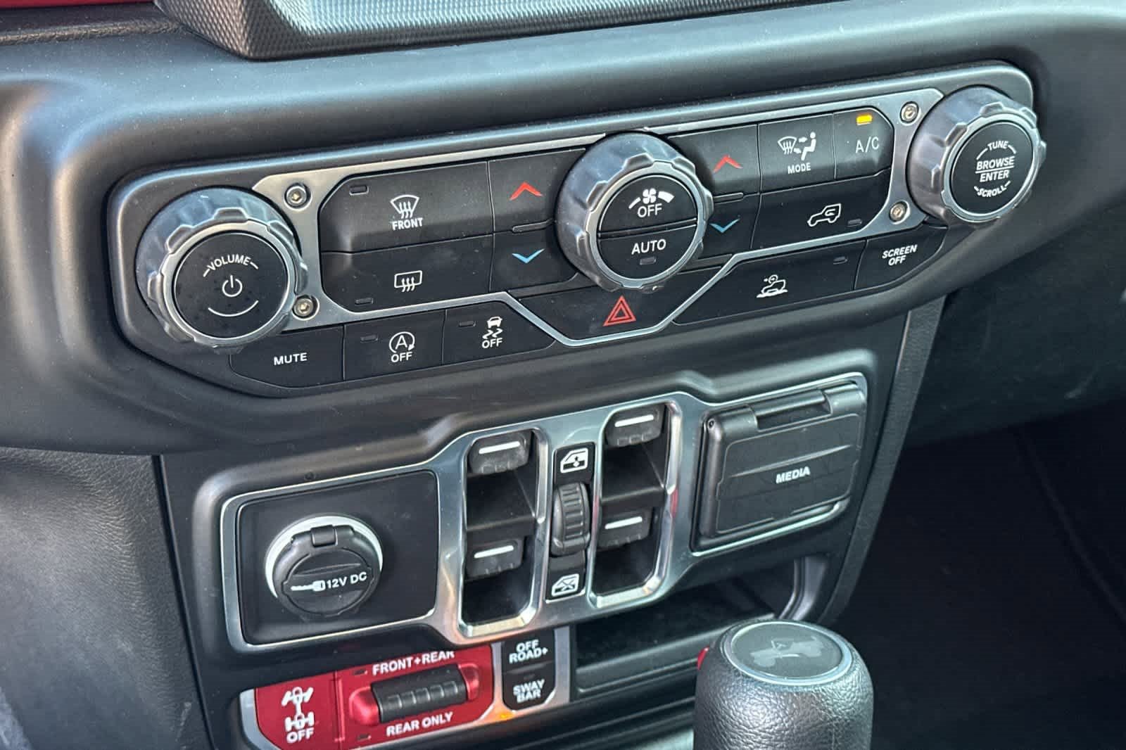 Used 2023 Jeep Wrangler Unlimited Rubicon image 21