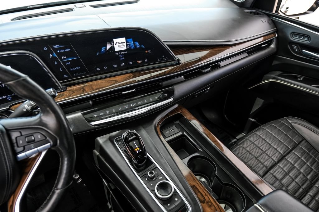 Used 2021 Cadillac Escalade Sport Platinum w/ LPO, ONYX Package AWD/4WD image 24