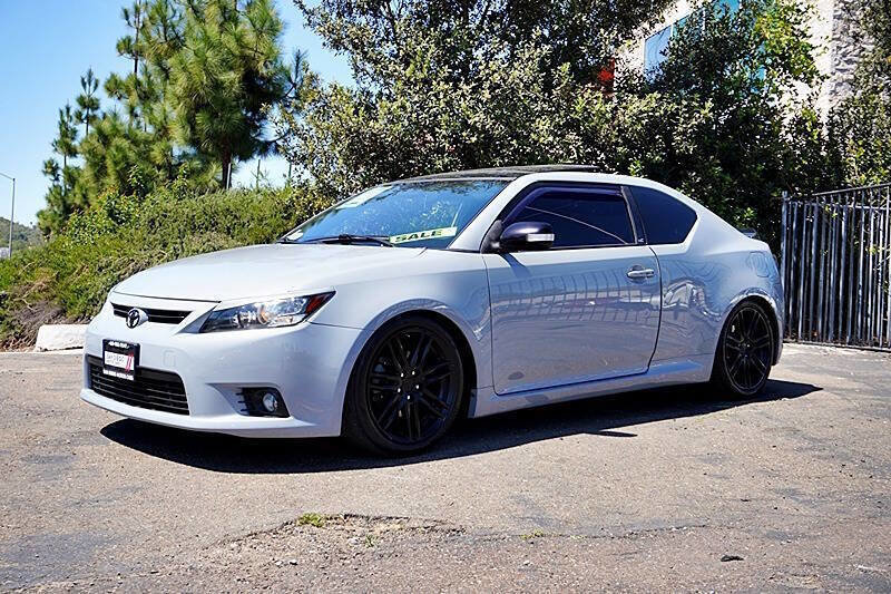 Used 2013 Scion tC FWD image 6