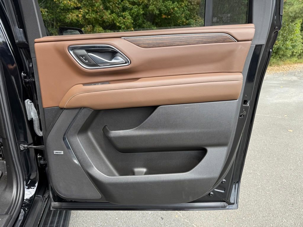 Certified 2024 Chevrolet Suburban High Country w/ Premium Package 2 AWD/4WD image 60