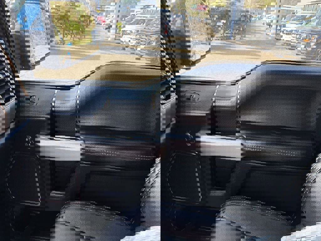 Used 2019 Ford F150 Lariat w/ Equipment Group 502A Luxury image 26