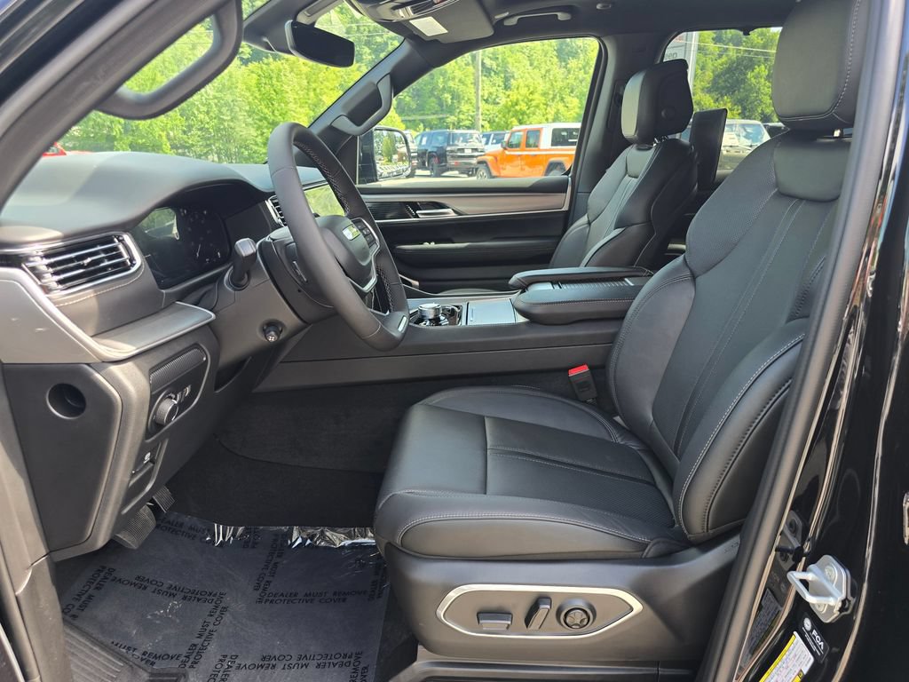 New 2026 Jeep Grand Wagoneer L Limited AWD/4WD image 4