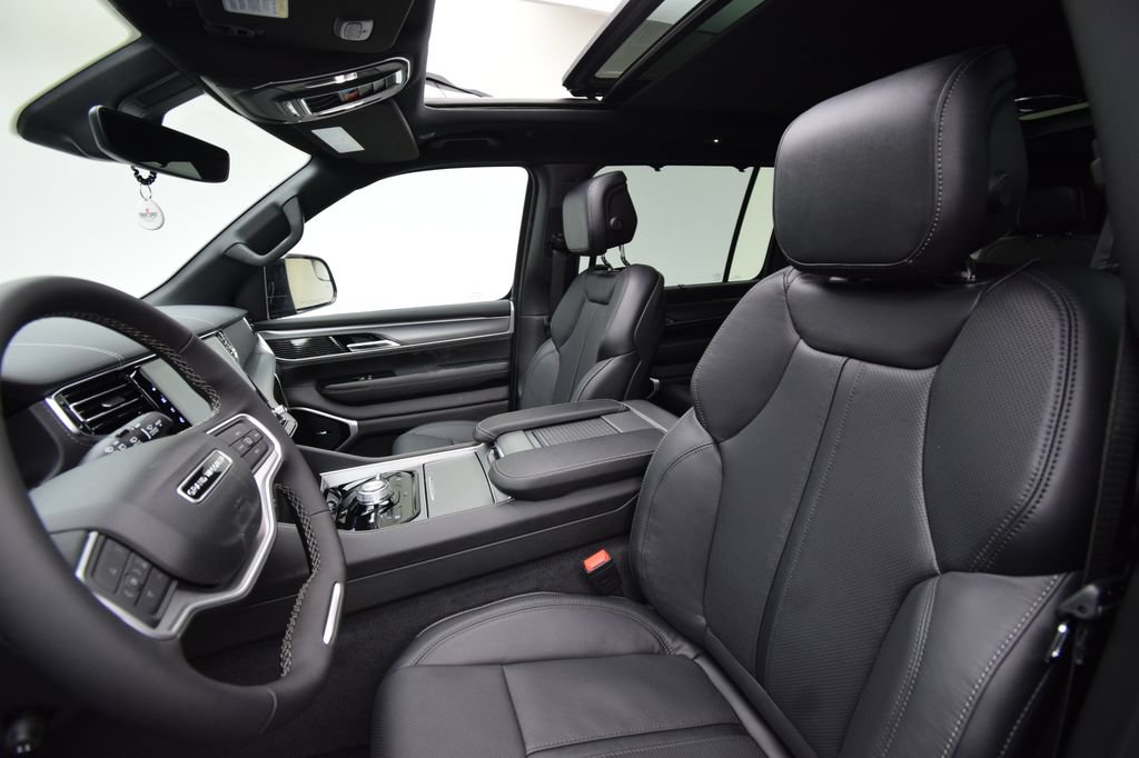 New 2026 Jeep Grand Wagoneer L Limited AWD/4WD image 35