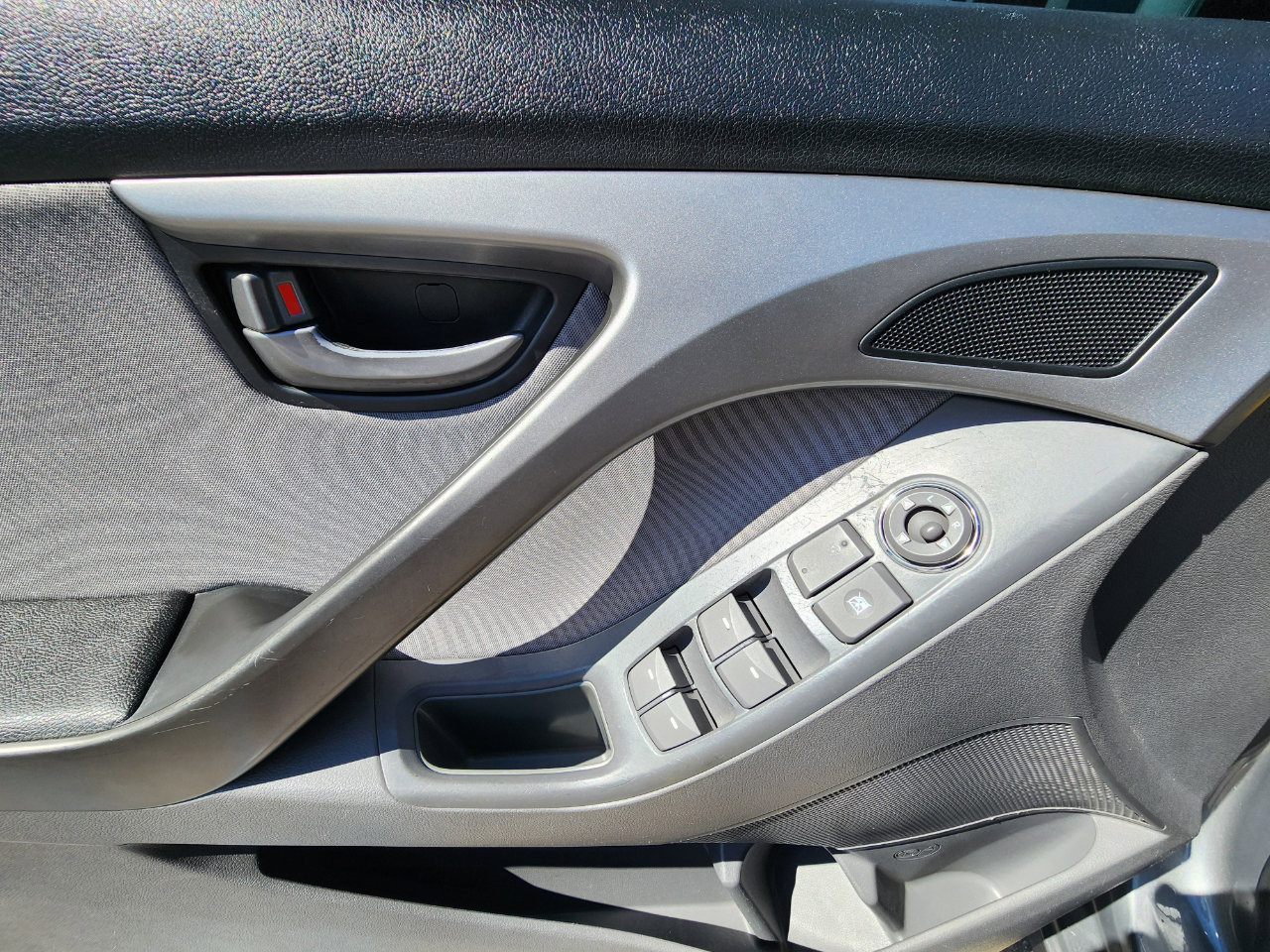 Used 2013 Hyundai Elantra GLS w/ Preferred Pkg image 15