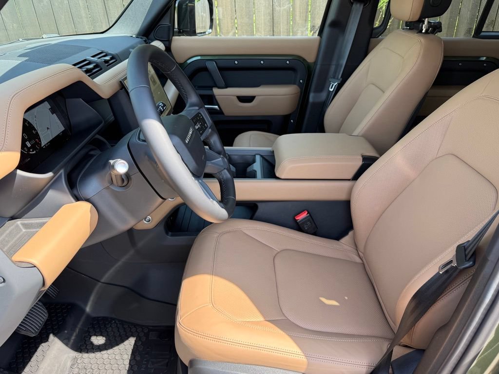 New 2026 Land Rover Defender 110 S AWD/4WD image 10
