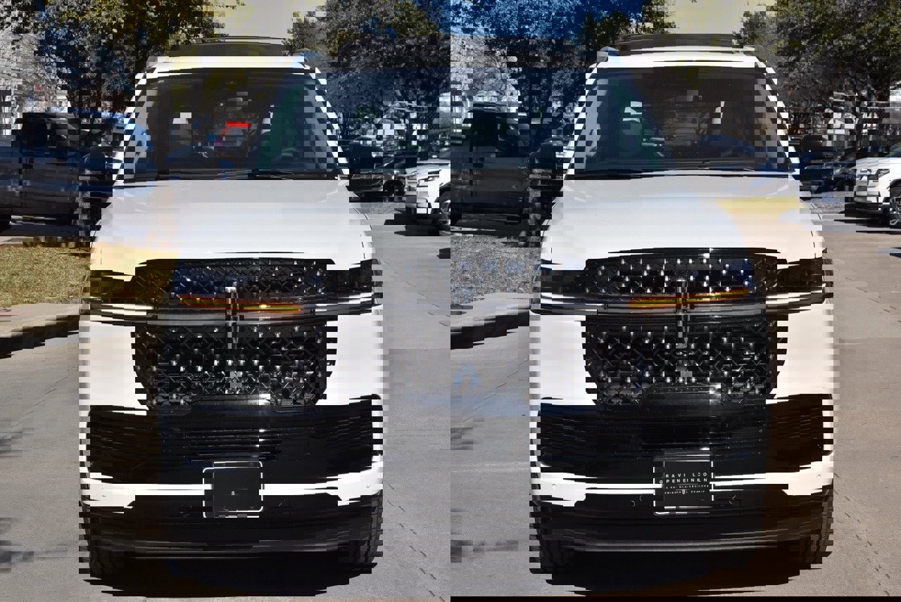 New 2026 Lincoln Navigator L Black Label image 2