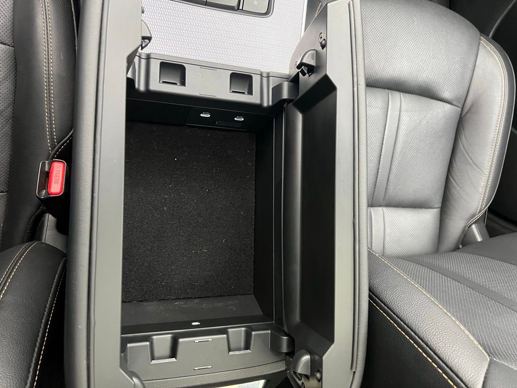 Used 2024 MAZDA CX-90 Plug-In Hybrid w/ Premium Pkg image 12