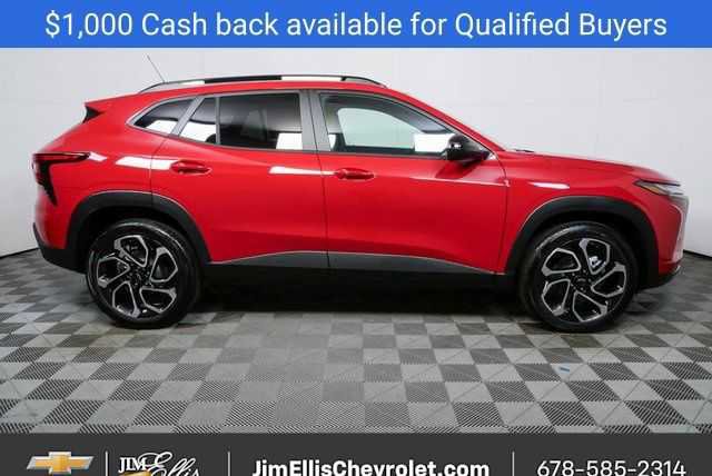 New 2026 Chevrolet Trax RS w/ Sunroof Package FWD image 2