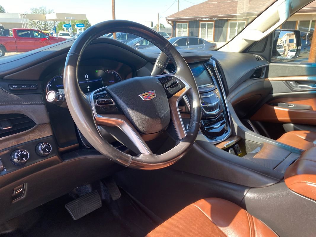 Used 2019 Cadillac Escalade Premium Luxury AWD/4WD image 15