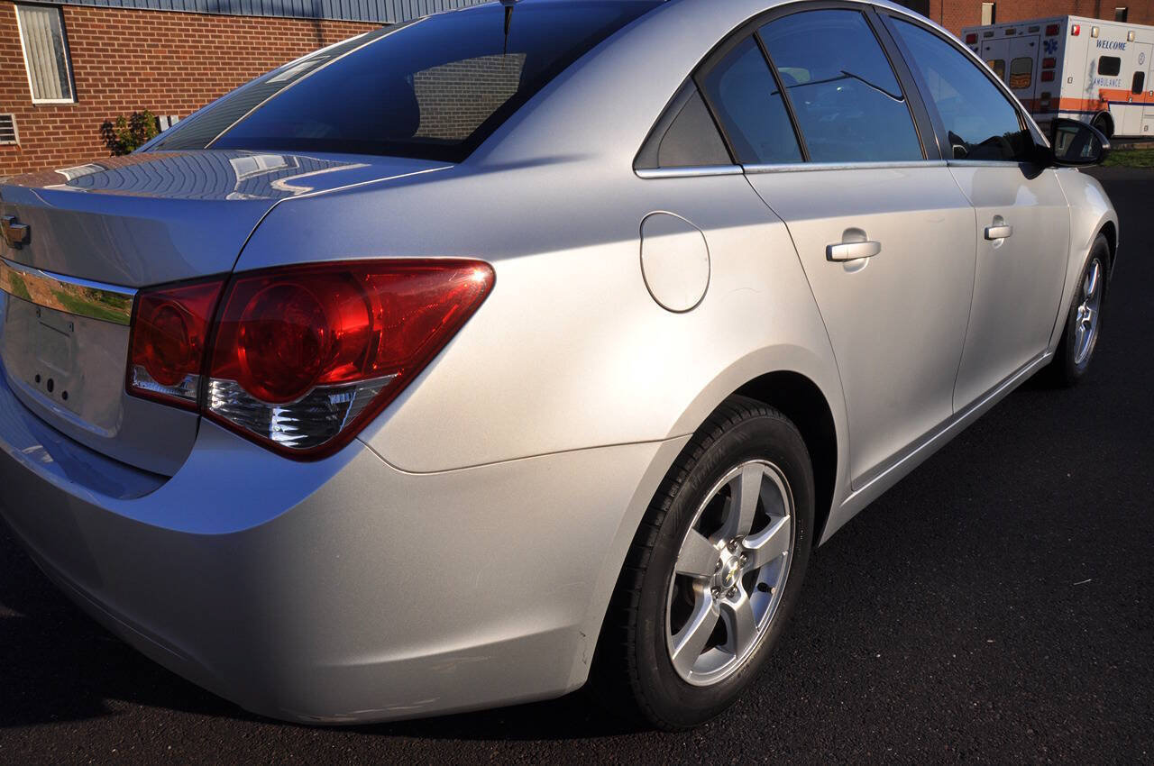 Used 2012 Chevrolet Cruze LS w/ Connectivity Package FWD image 9