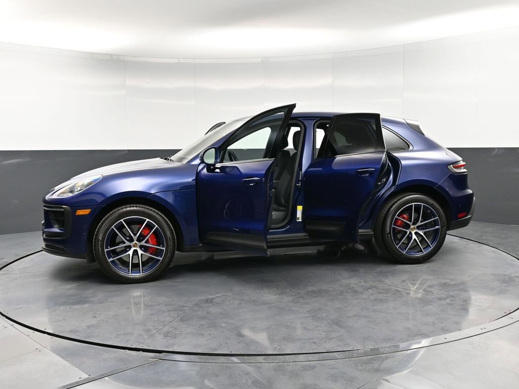 Certified 2023 Porsche Macan S image 37