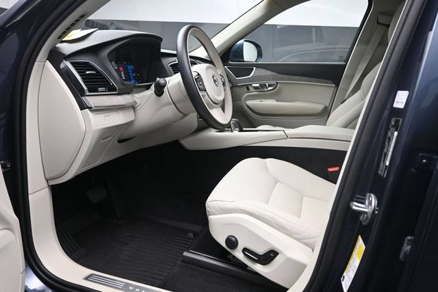 Certified 2024 Volvo XC90 B6 Plus w/ Protection Package Premier AWD/4WD image 17