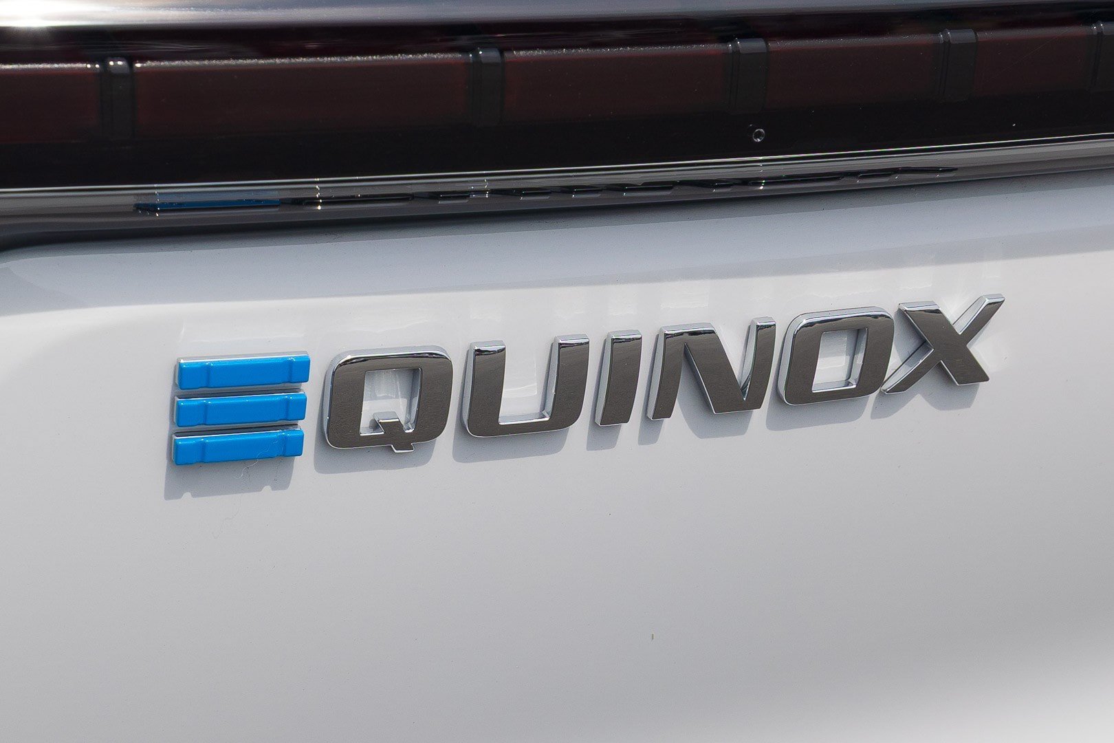 New 2026 Chevrolet Equinox EV LT FWD image 44