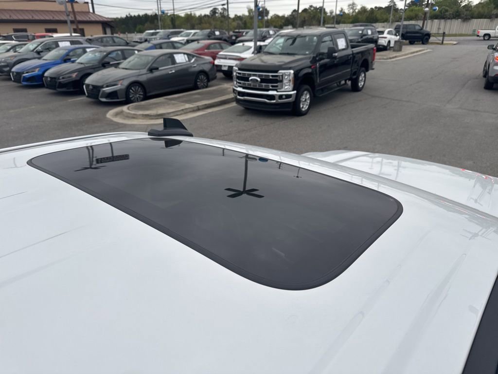 Used 2024 GMC Sierra 1500 Elevation w/ Elevation Premium Package image 8