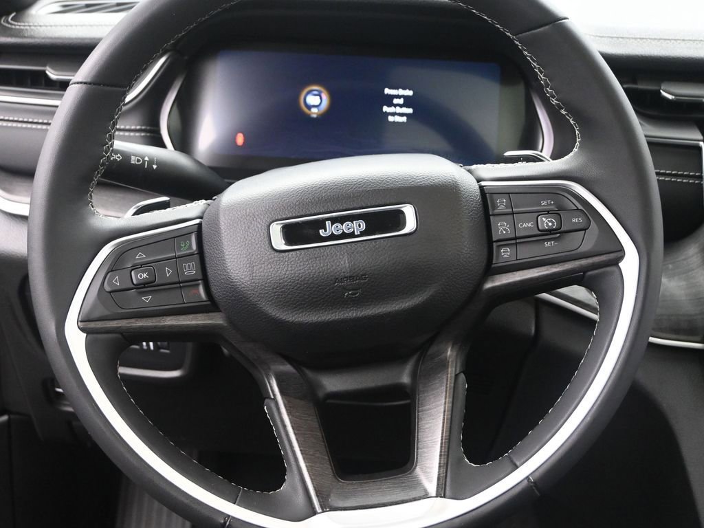 Used 2024 Jeep Grand Cherokee L Limited w/ Luxury Tech Group II AWD/4WD image 30