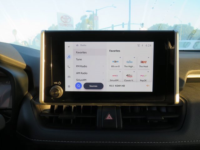 Certified 2025 Toyota RAV4 LE image 27