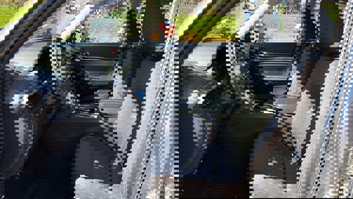 Used 2024 Nissan Altima 2.5 SV image 9