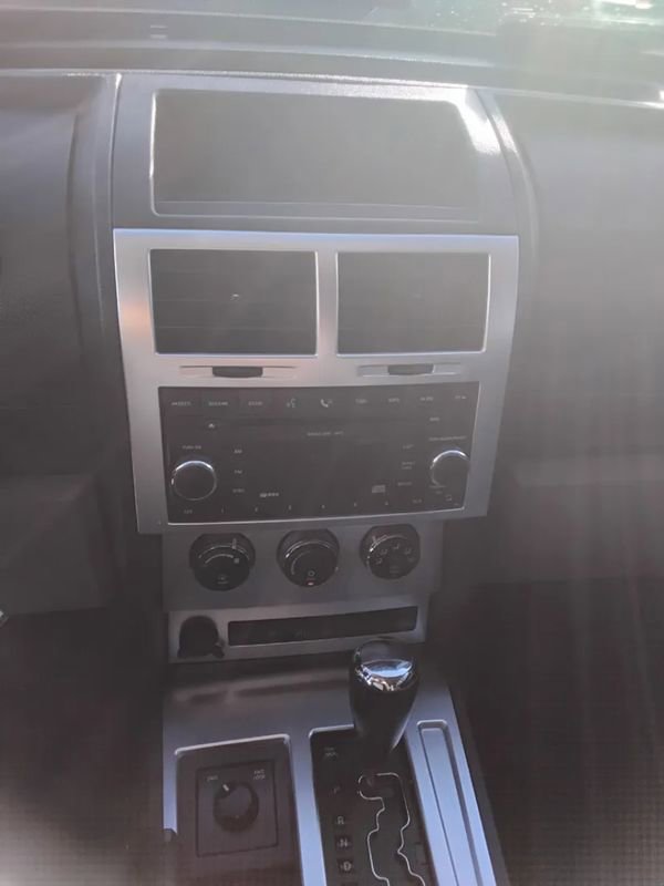 Used 2007 Dodge Nitro SLT image 12
