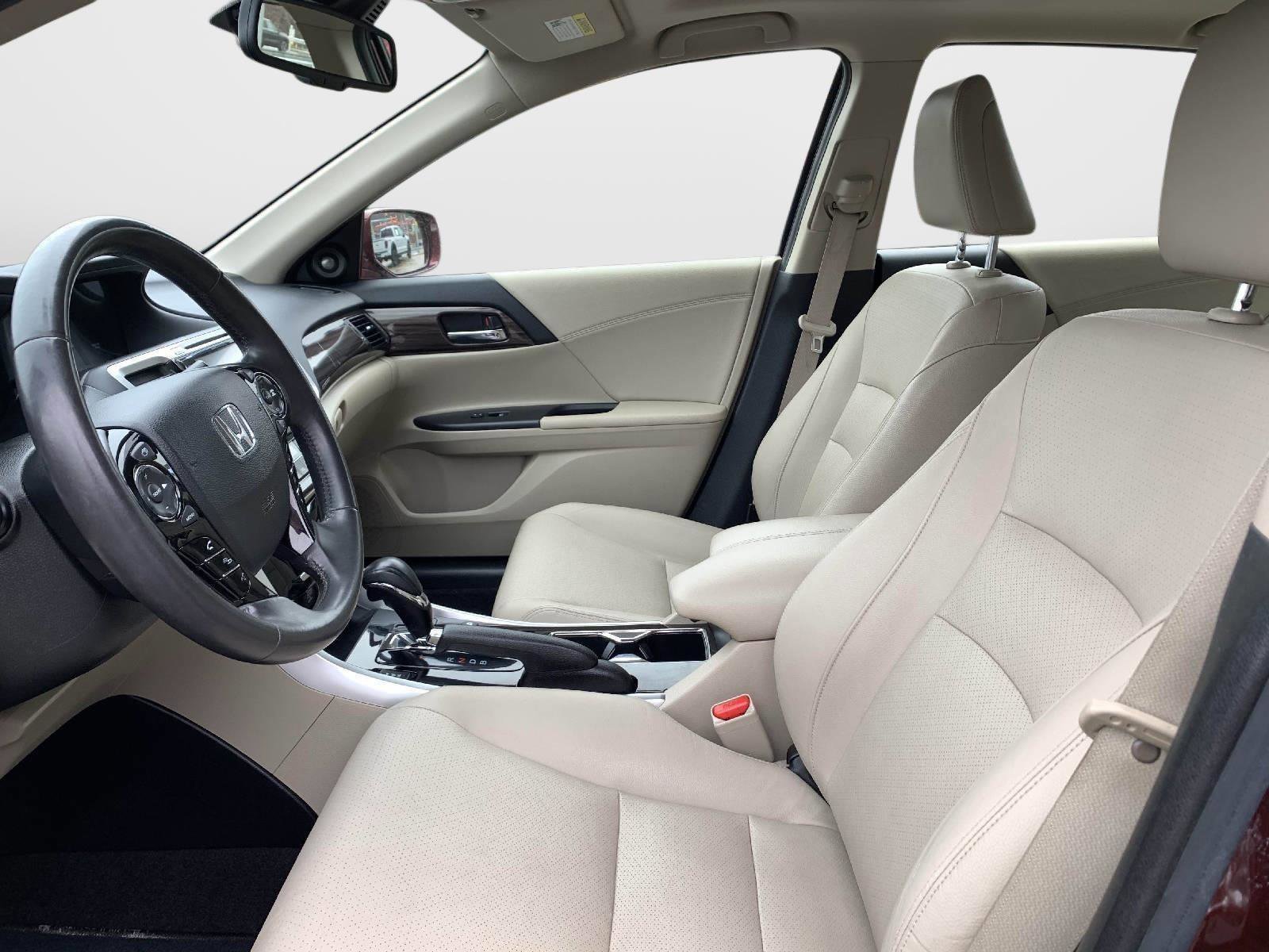 Used 2017 Honda Accord EX-L image 14