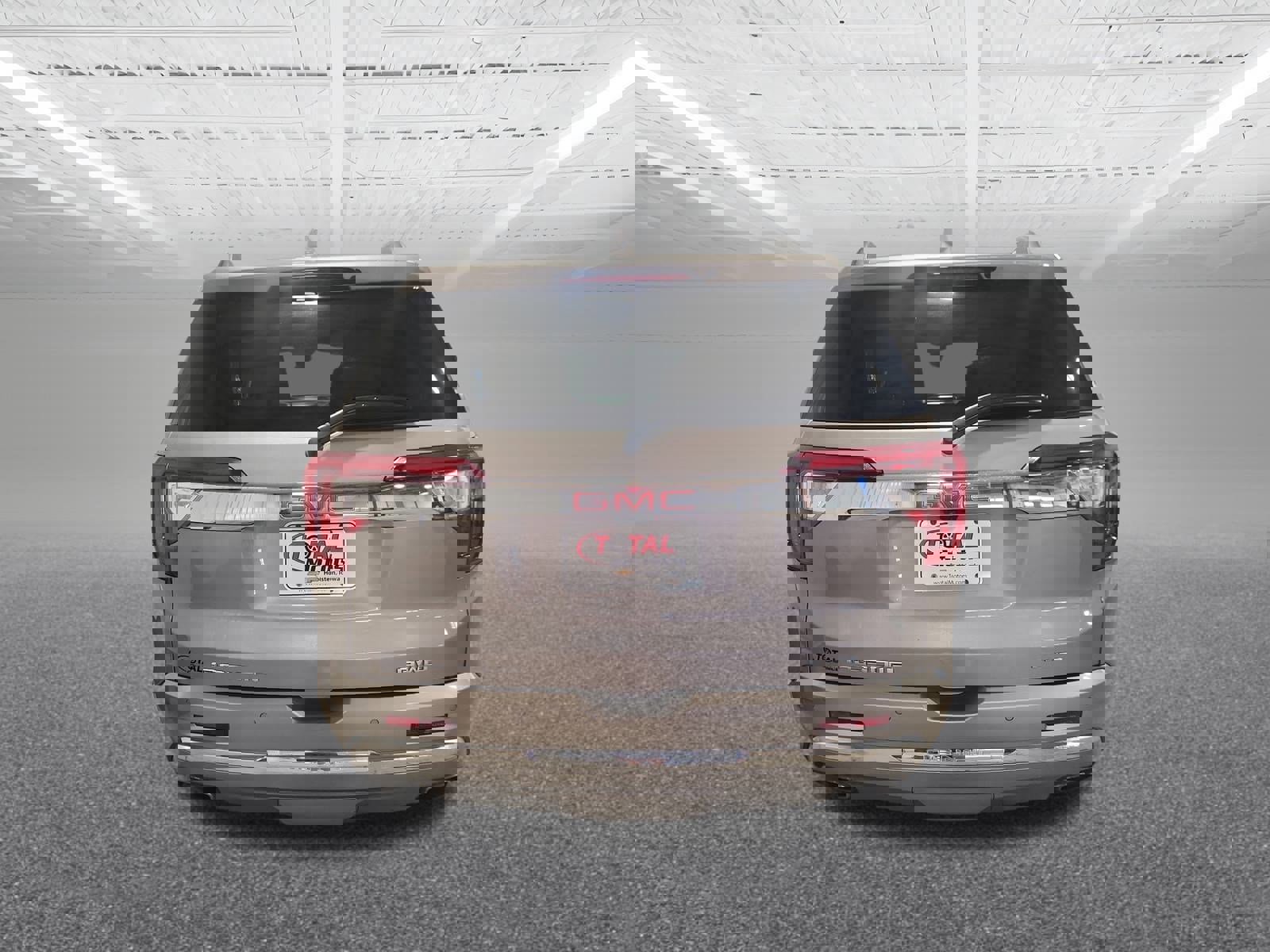 Used 2023 GMC Acadia Denali w/ Denali Technology Package image 7