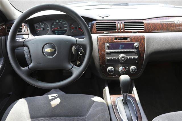 Used 2014 Chevrolet Impala Limited LS FWD image 21