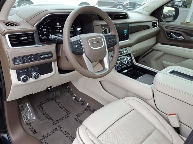 Used 2023 GMC Yukon Denali AWD/4WD image 3