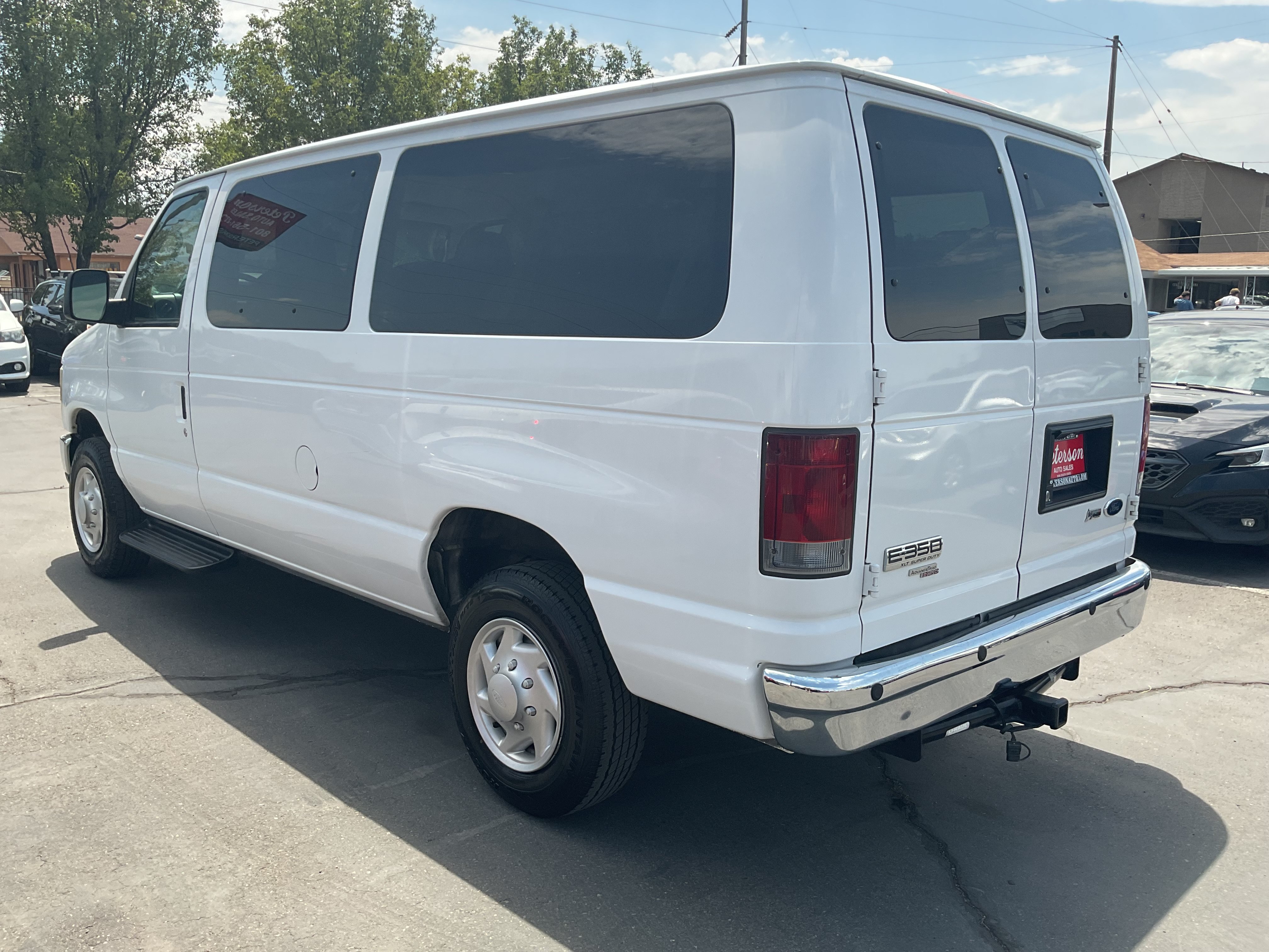 Used 2009 Ford E-350 and Econoline 350 XLT RWD image 6