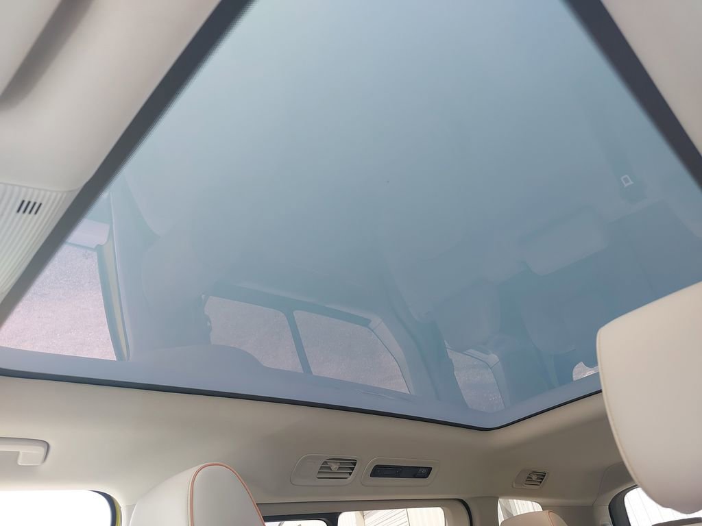 New 2025 Volkswagen ID. Buzz 1st Edition image 32