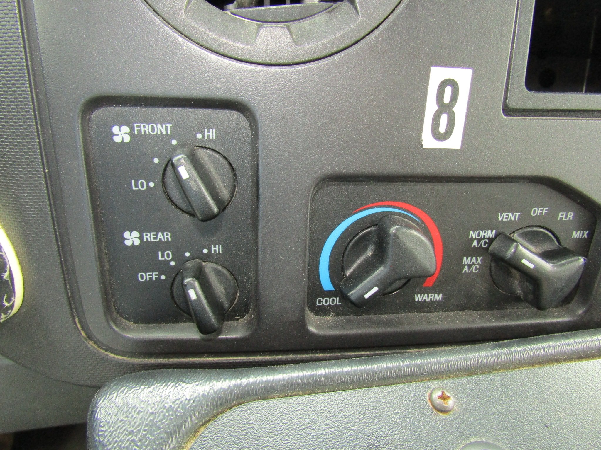 Used 2012 Ford E-450 and Econoline 450 Super Duty w/ Shuttle Bus Prep Pkg RWD image 26
