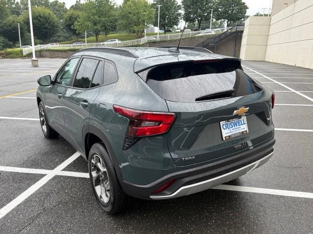 Used 2026 Chevrolet Trax LT w/ LT Convenience Package FWD image 5
