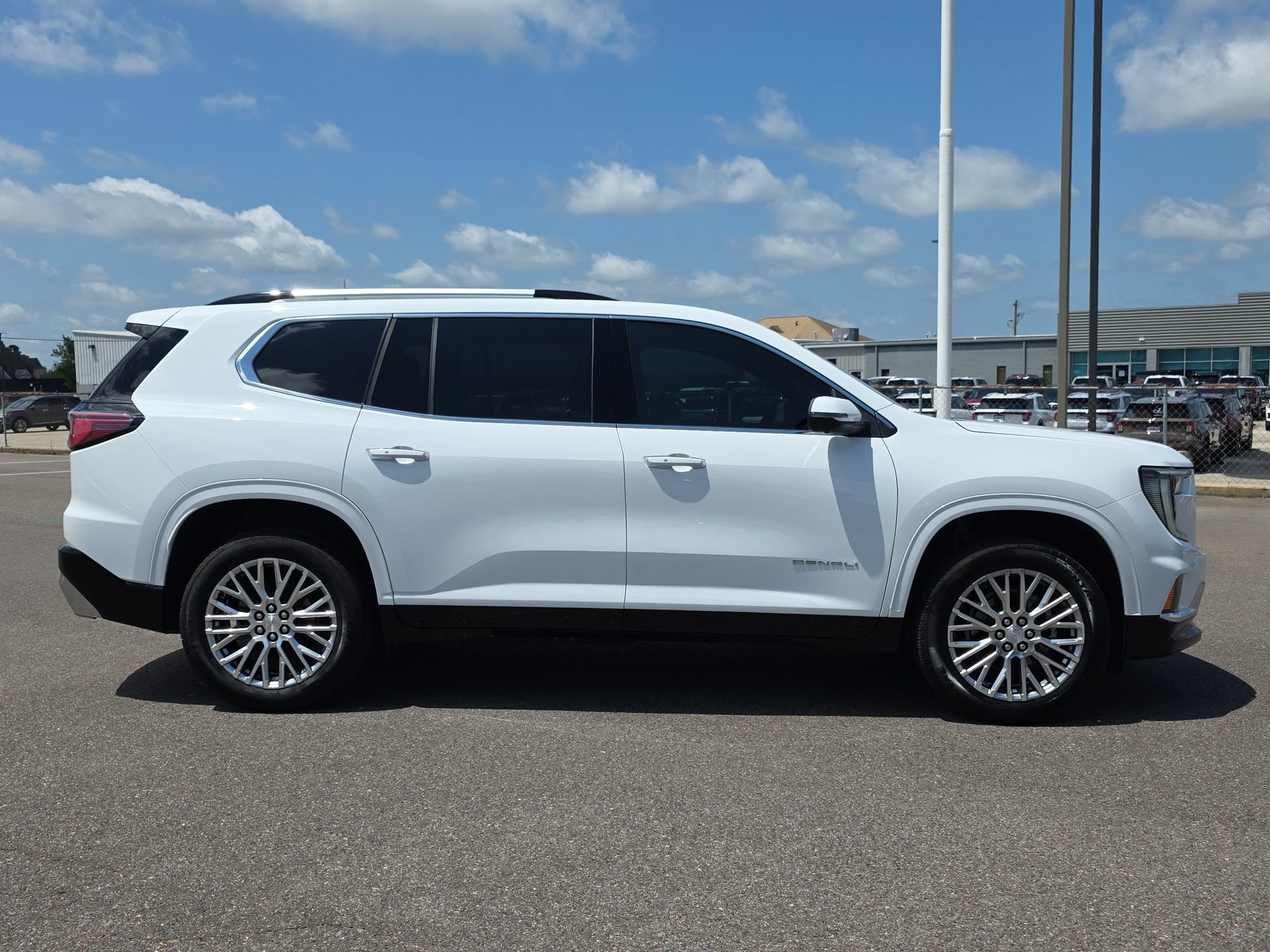 Used 2025 GMC Acadia Denali FWD image 6