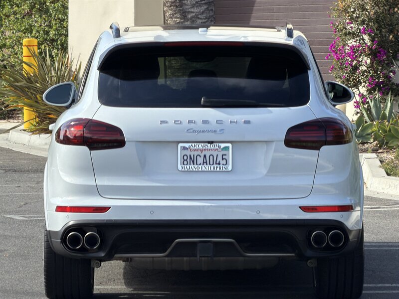 Used 2015 Porsche Cayenne S AWD/4WD image 5