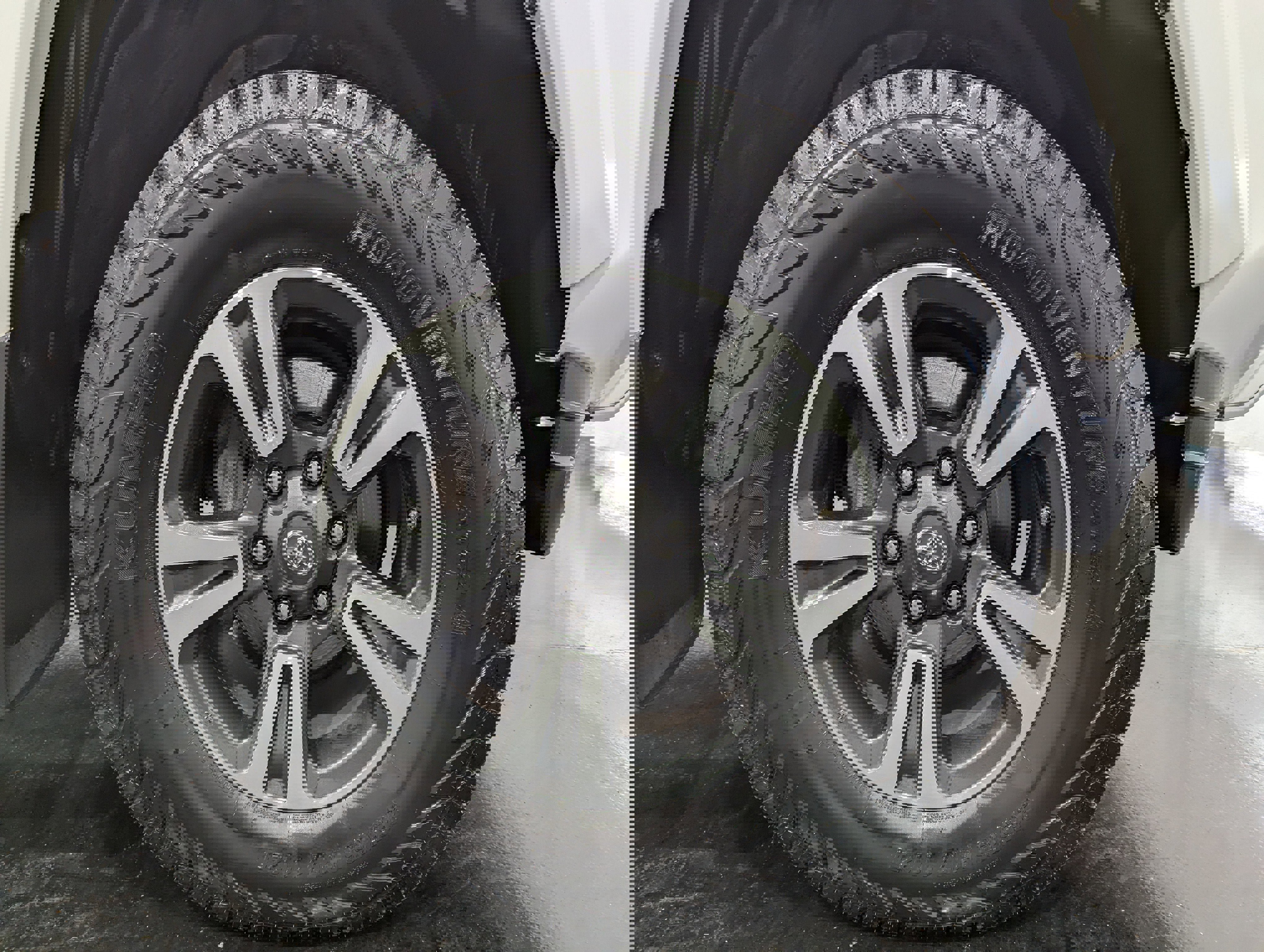 Used 2018 Toyota Tacoma SR image 6