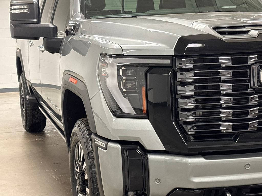 Certified 2025 GMC Sierra 2500 Denali Ultimate image 5
