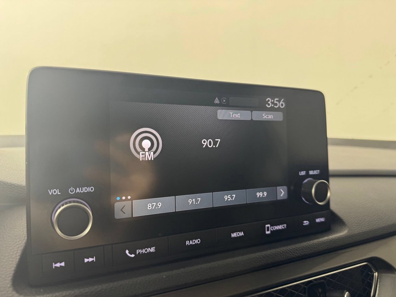 Used 2025 Acura Integra FWD image 22
