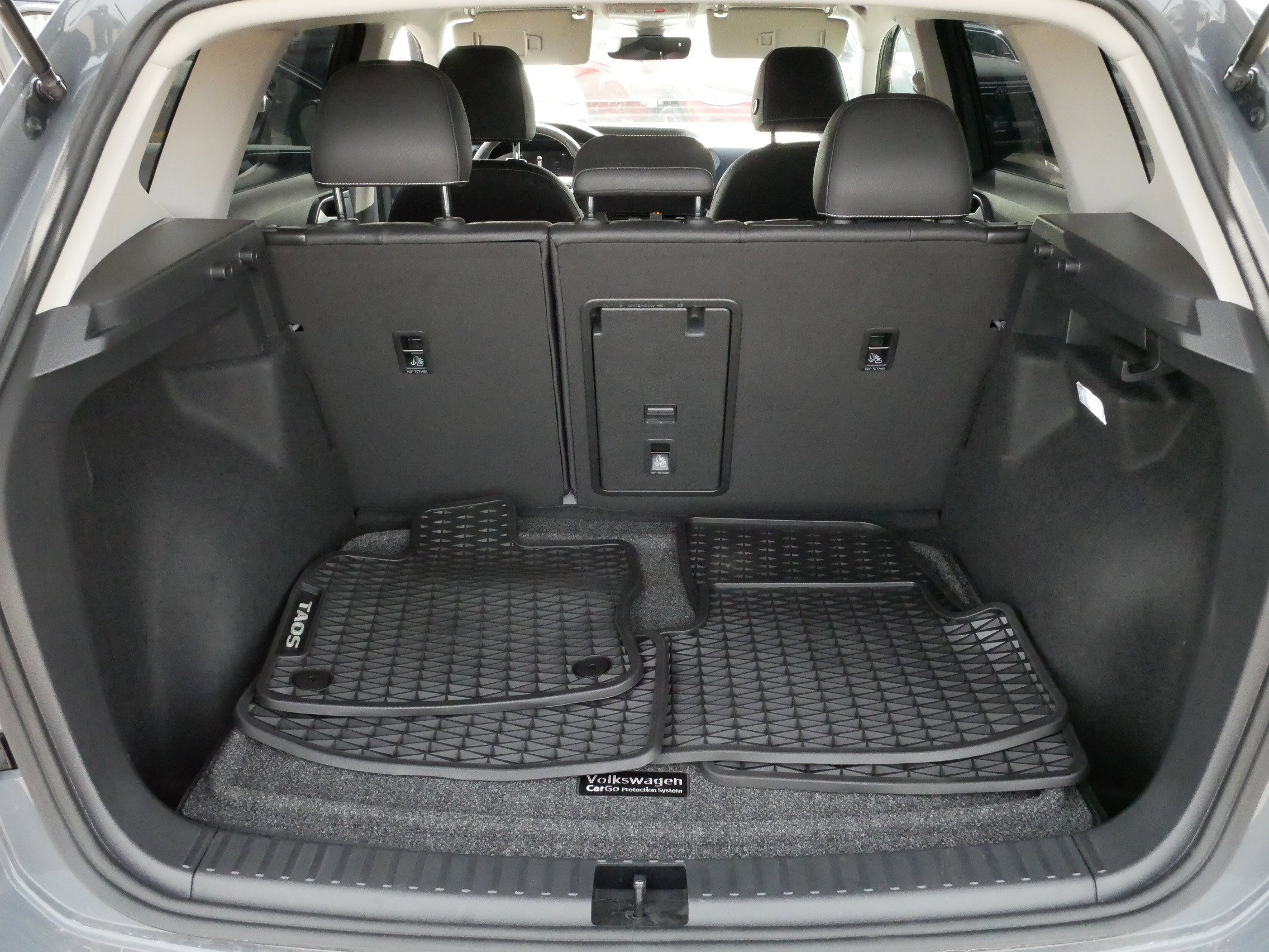 Certified 2024 Volkswagen Taos SE image 18