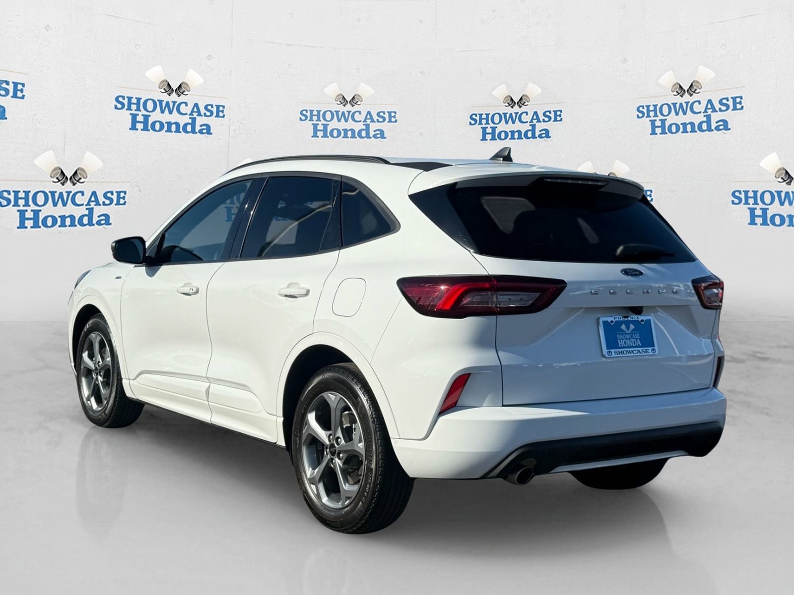 Used 2023 Ford Escape ST-Line image 5