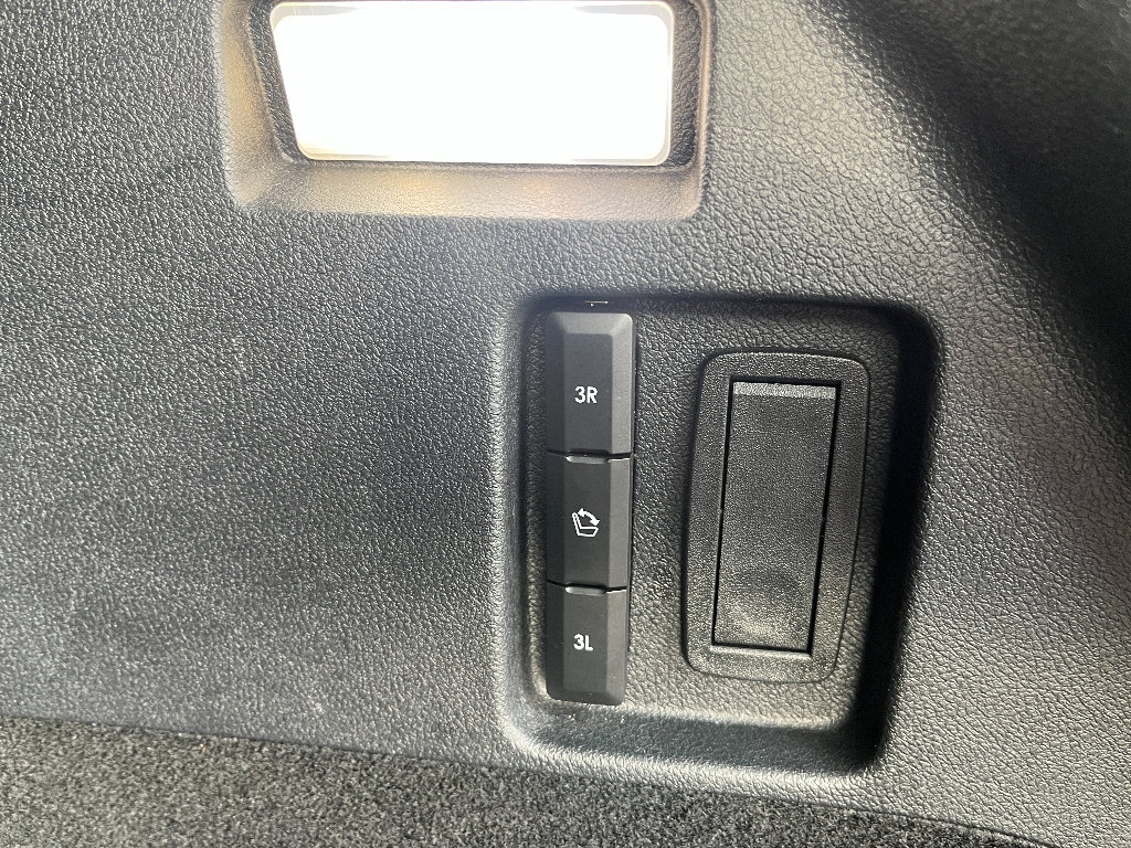 Used 2023 Lincoln Aviator Reserve AWD/4WD image 13