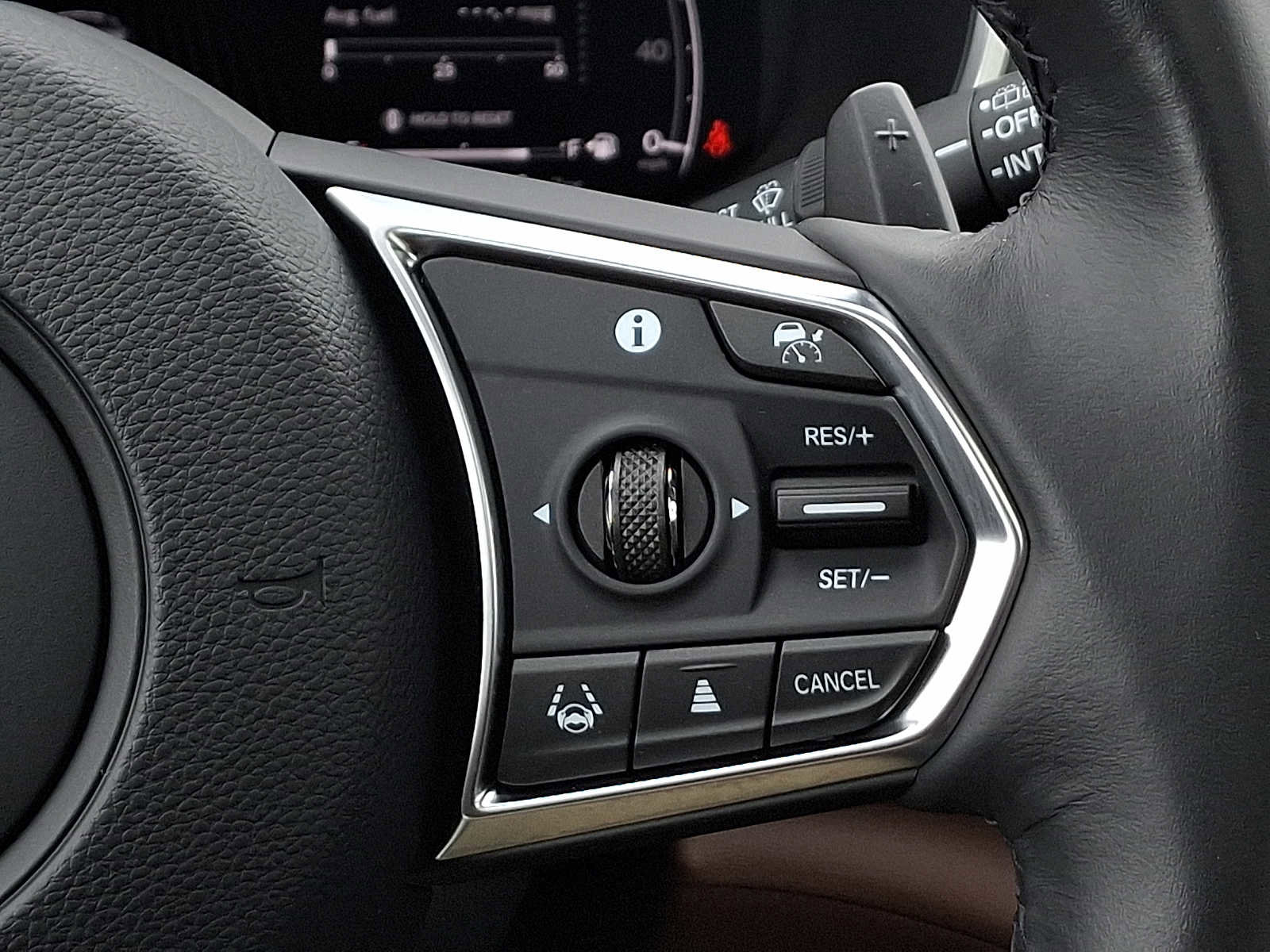Used 2023 Acura MDX SH-AWD w/ Technology Package image 24