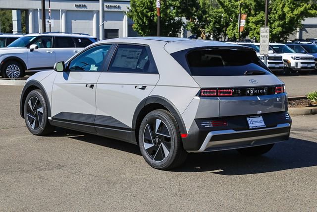 New 2026 Hyundai Ioniq 5 SE RWD image 2