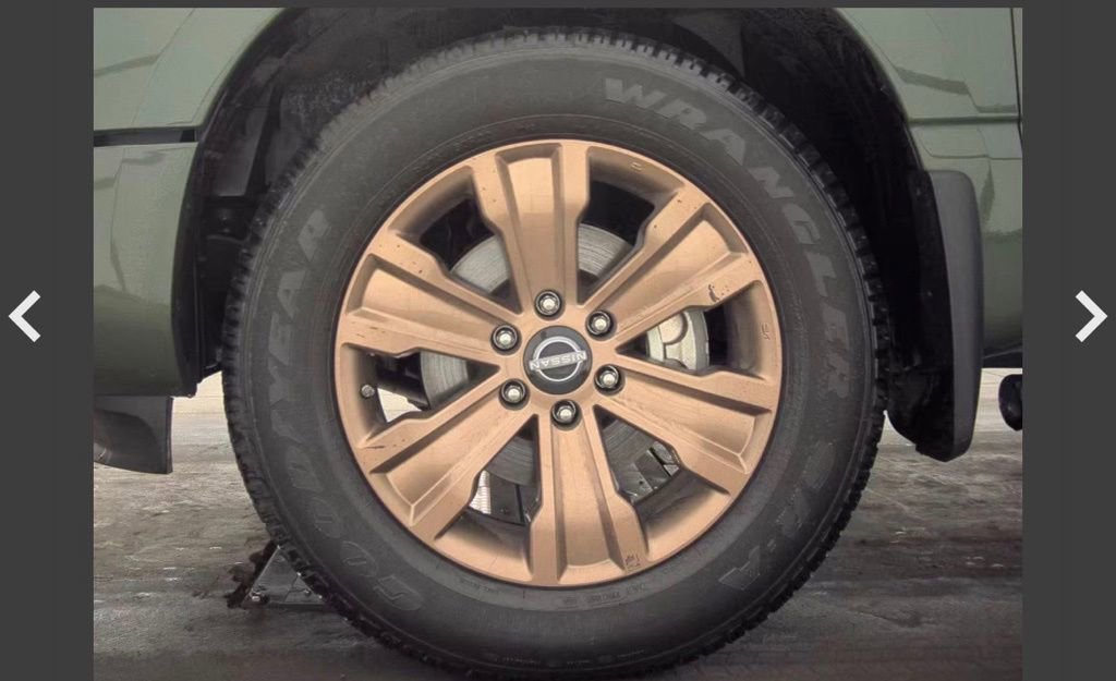 Used 2024 Nissan Titan SV w/ SV Bronze Edition Package image 10